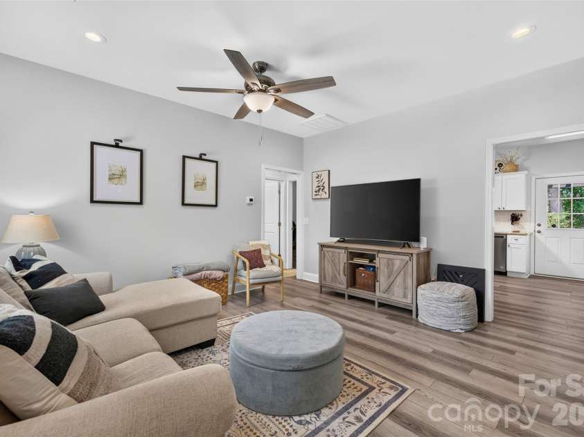 508 Willow Road, Salisbury, NC 28147.  MLS# CAR4424265, YatesRealty ID 51036. 