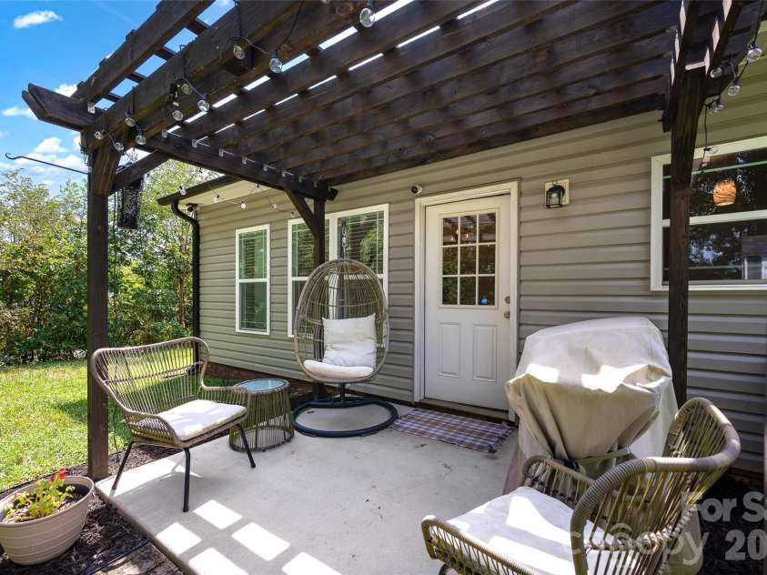 508 Willow Road, Salisbury, NC 28147.  MLS# CAR4424265, YatesRealty ID 51036. 