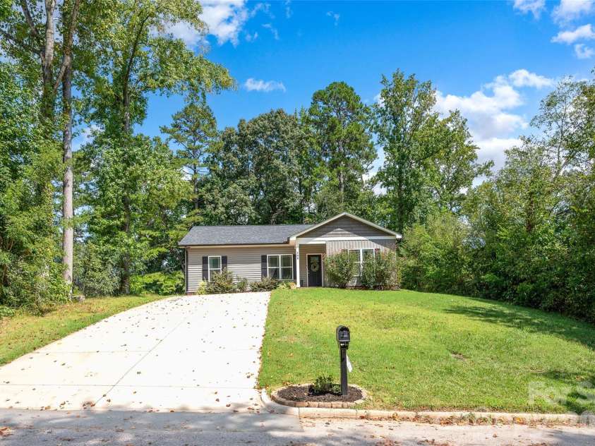 508 Willow Road, Salisbury, NC 28147.  MLS# CAR4424265, YatesRealty ID 51036. 