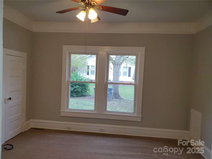 301 11th Street, Kannapolis, NC 28083.  MLS# CAR4245483, YatesRealty ID 5104. 