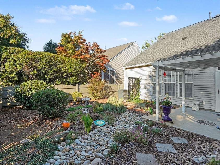 7024 Saranac Lane, Charlotte, NC 28105.  MLS# CAR4424198, YatesRealty ID 51041. 