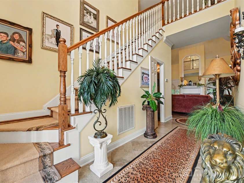 1244 Kennett Avenue, Gastonia, NC 28054.  MLS# CAR4424200, YatesRealty ID 51042. 