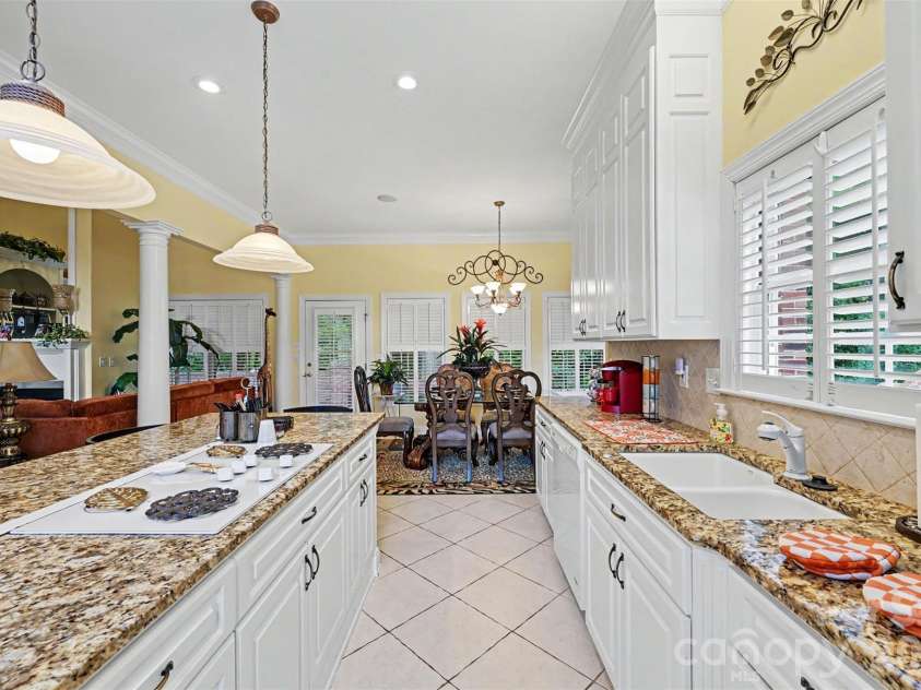 1244 Kennett Avenue, Gastonia, NC 28054.  MLS# CAR4424200, YatesRealty ID 51042. 