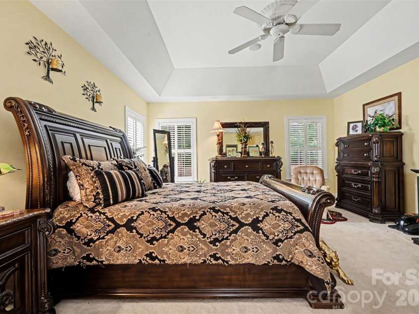 1244 Kennett Avenue, Gastonia, NC 28054.  MLS# CAR4424200, YatesRealty ID 51042. 