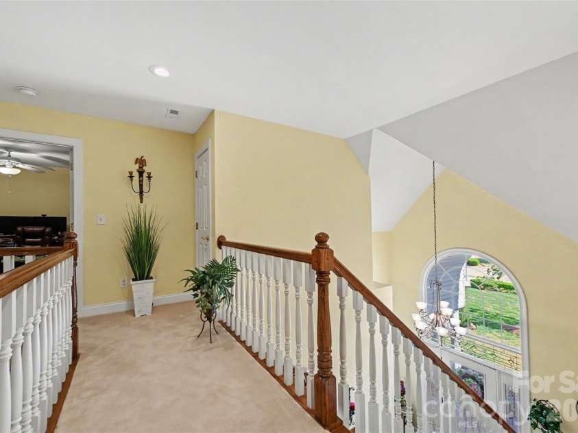 1244 Kennett Avenue, Gastonia, NC 28054.  MLS# CAR4424200, YatesRealty ID 51042. 