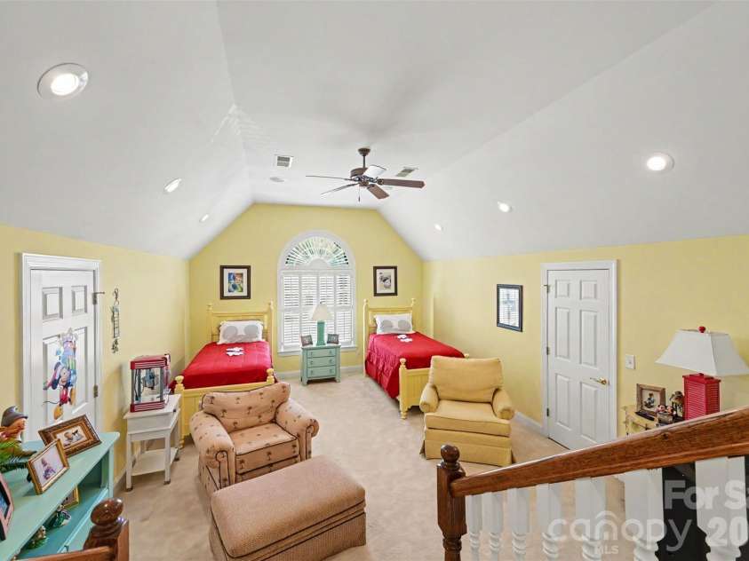 1244 Kennett Avenue, Gastonia, NC 28054.  MLS# CAR4424200, YatesRealty ID 51042. 