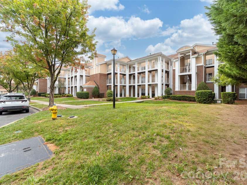 18619 Harborside Drive, Cornelius, NC 28031.  MLS# CAR4423419, YatesRealty ID 51044. 