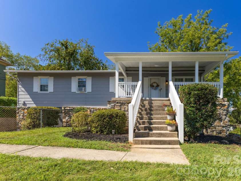 55 Congress Street, Asheville, NC 28801.  MLS# CAR4423785, YatesRealty ID 51046. 