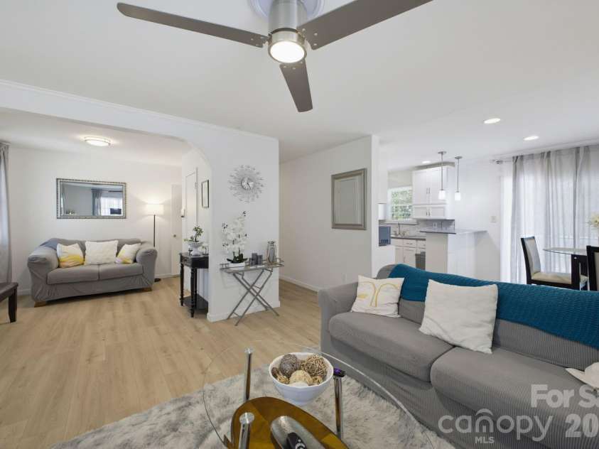 55 Congress Street, Asheville, NC 28801.  MLS# CAR4423785, YatesRealty ID 51046. 