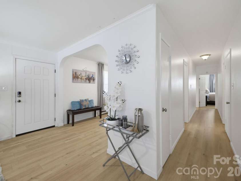 55 Congress Street, Asheville, NC 28801.  MLS# CAR4423785, YatesRealty ID 51046. 