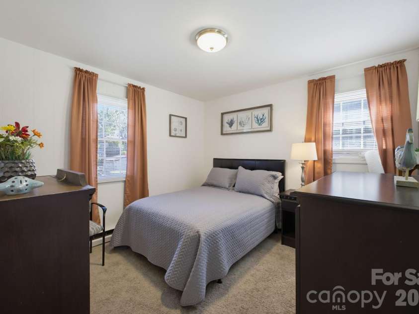 55 Congress Street, Asheville, NC 28801.  MLS# CAR4423785, YatesRealty ID 51046. 