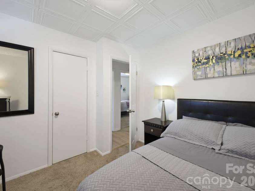 55 Congress Street, Asheville, NC 28801.  MLS# CAR4423785, YatesRealty ID 51046. 