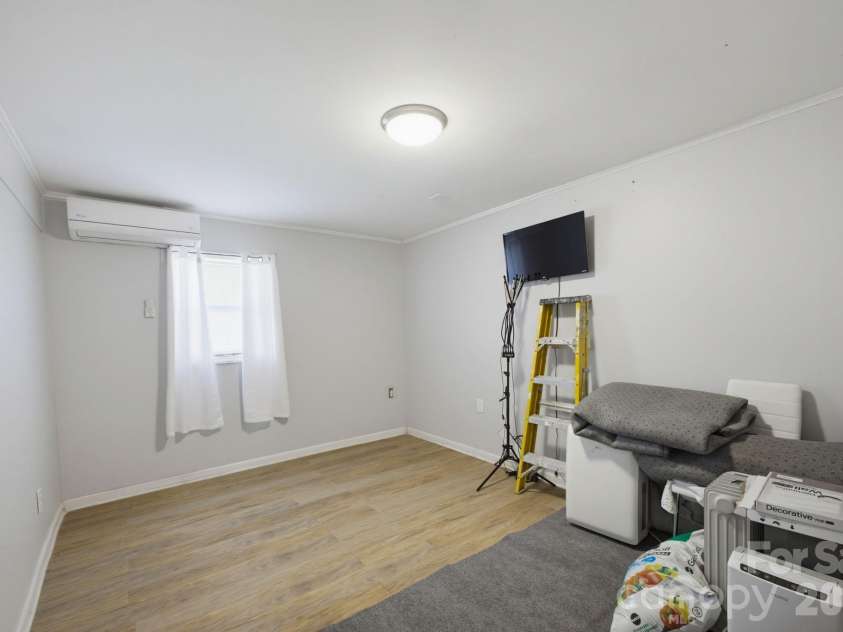 55 Congress Street, Asheville, NC 28801.  MLS# CAR4423785, YatesRealty ID 51046. 