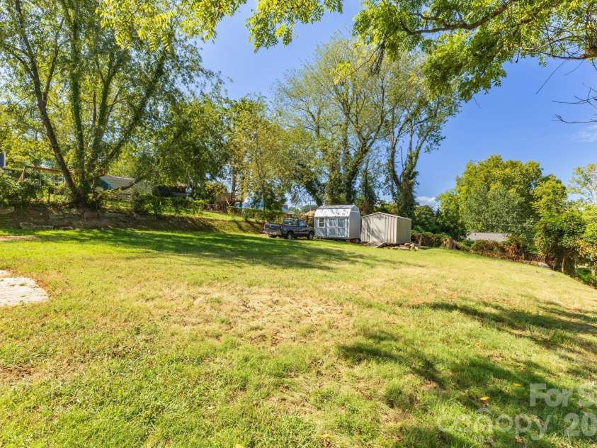 55 Congress Street, Asheville, NC 28801.  MLS# CAR4423785, YatesRealty ID 51046. 