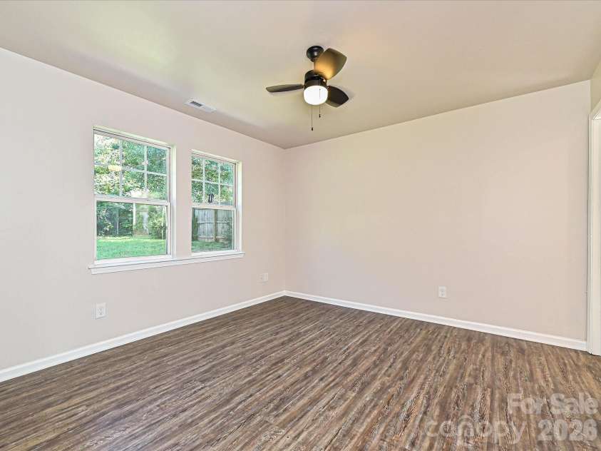 402 Jones Street, Charlotte, NC 28208.  MLS# CAR4423184, YatesRealty ID 51049. 