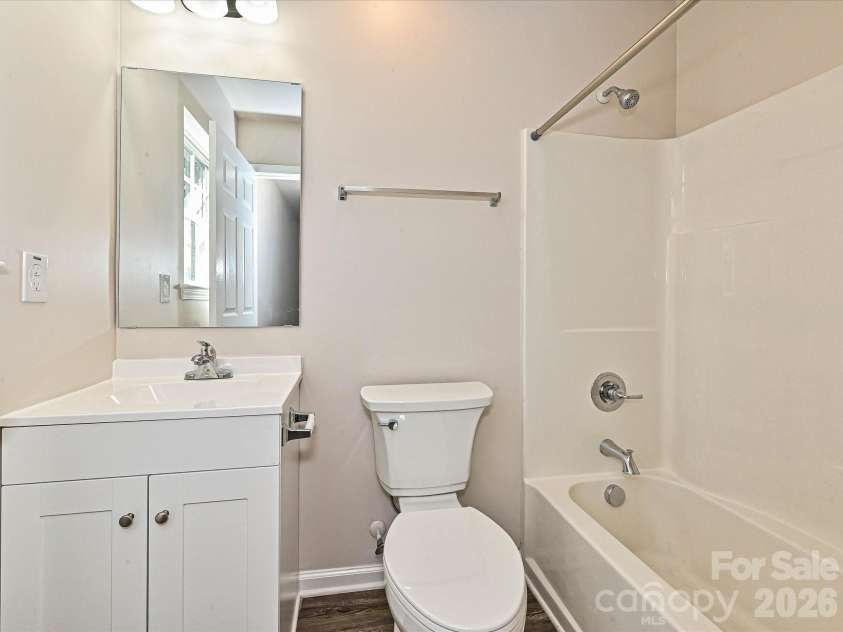 402 Jones Street, Charlotte, NC 28208.  MLS# CAR4423184, YatesRealty ID 51049. 