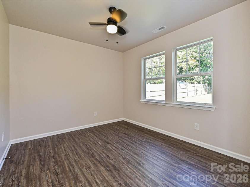 402 Jones Street, Charlotte, NC 28208.  MLS# CAR4423184, YatesRealty ID 51049. 