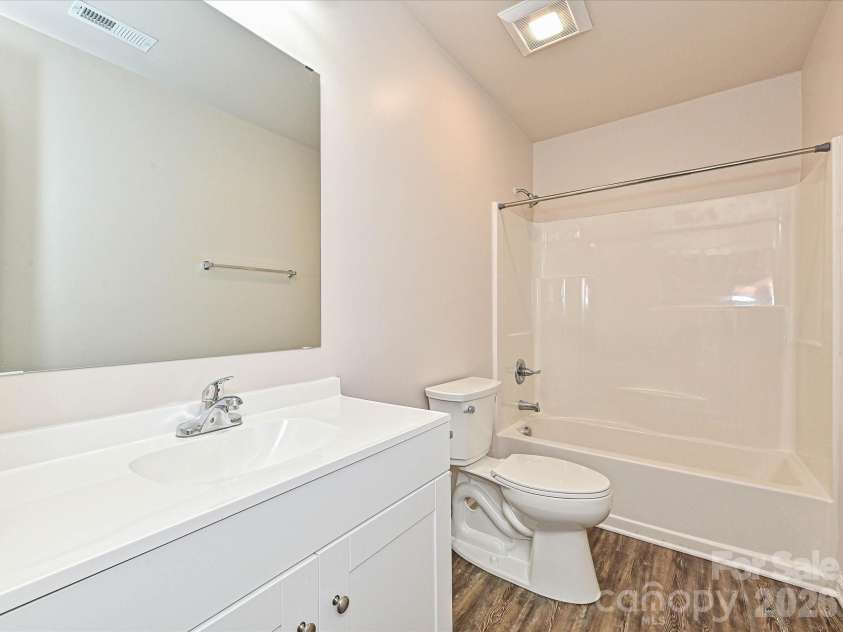 402 Jones Street, Charlotte, NC 28208.  MLS# CAR4423184, YatesRealty ID 51049. 