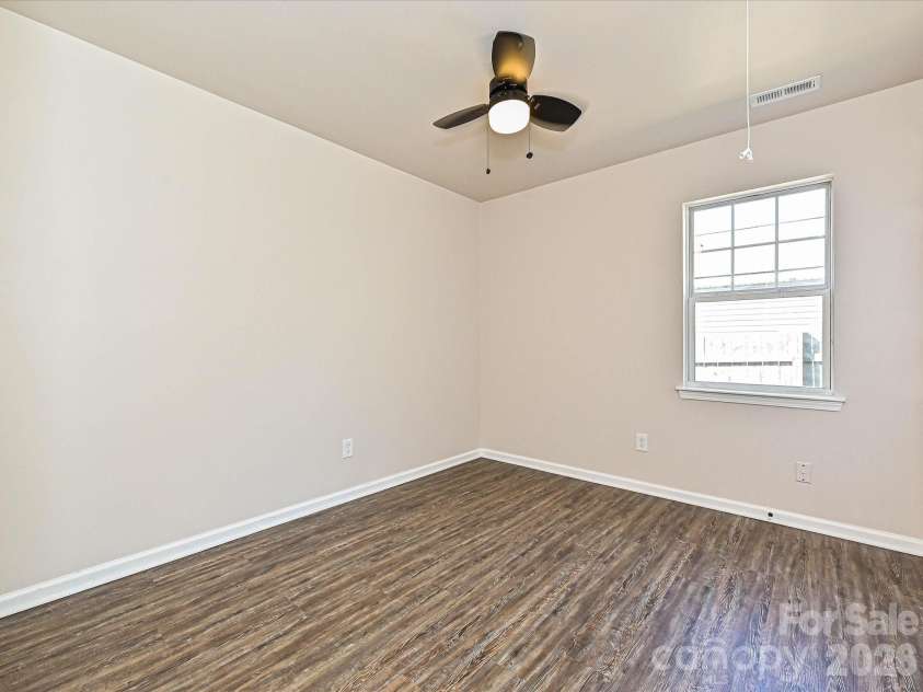 402 Jones Street, Charlotte, NC 28208.  MLS# CAR4423184, YatesRealty ID 51049. 
