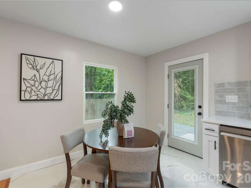 3900 Colebrook Road, Charlotte, NC 28215.  MLS# CAR4346492, YatesRealty ID 5105. 