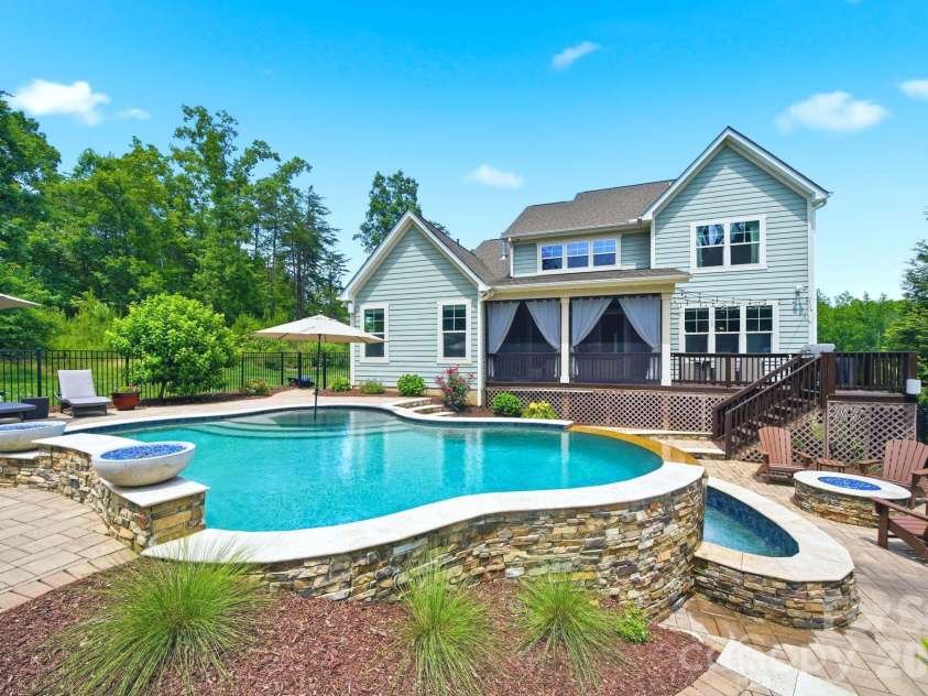 4219 Island Fox Lane, Denver, NC 28037.  MLS# CAR4422543, YatesRealty ID 51052. 