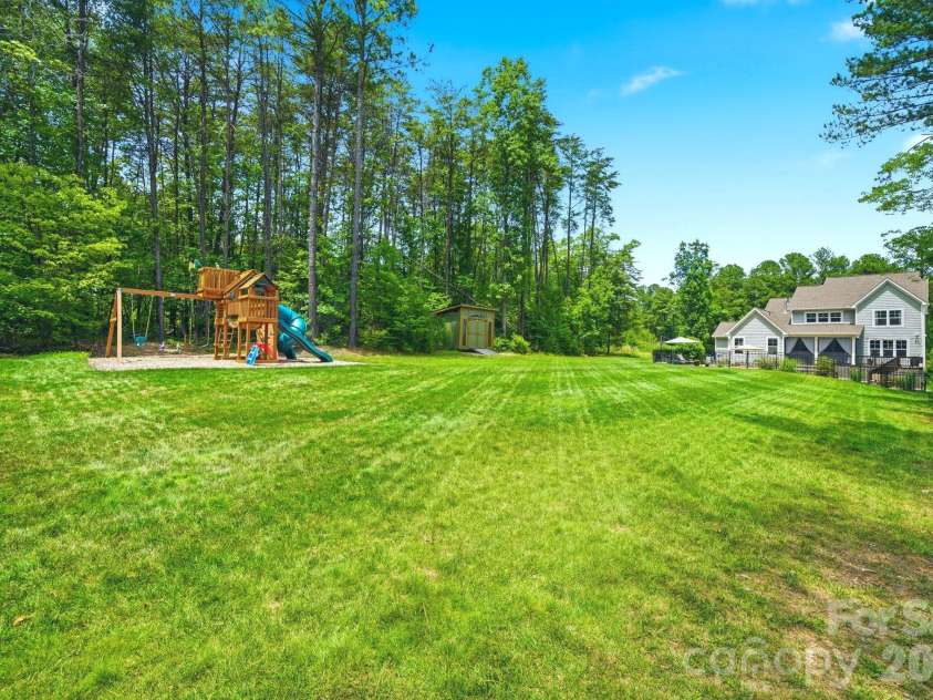4219 Island Fox Lane, Denver, NC 28037.  MLS# CAR4422543, YatesRealty ID 51052. 