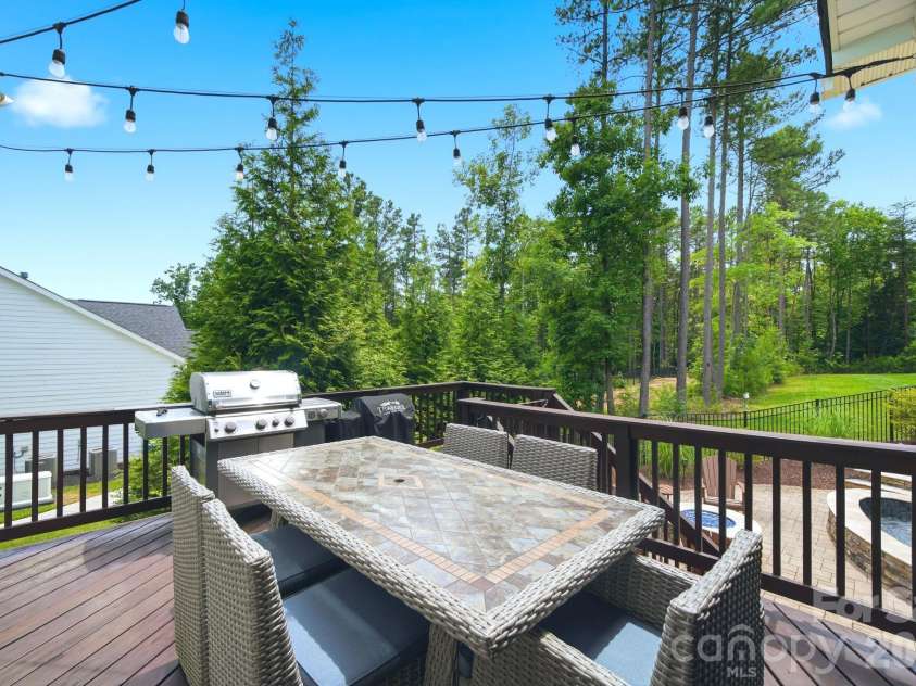 4219 Island Fox Lane, Denver, NC 28037.  MLS# CAR4422543, YatesRealty ID 51052. 