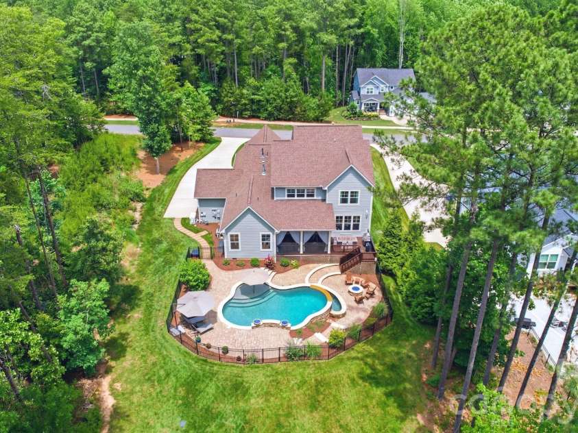 4219 Island Fox Lane, Denver, NC 28037.  MLS# CAR4422543, YatesRealty ID 51052. 