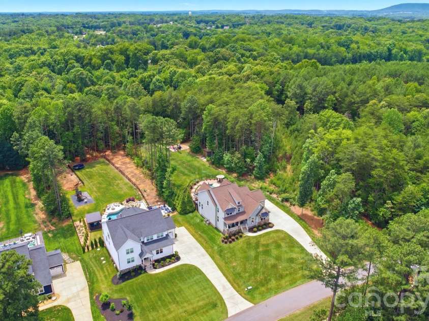 4219 Island Fox Lane, Denver, NC 28037.  MLS# CAR4422543, YatesRealty ID 51052. 