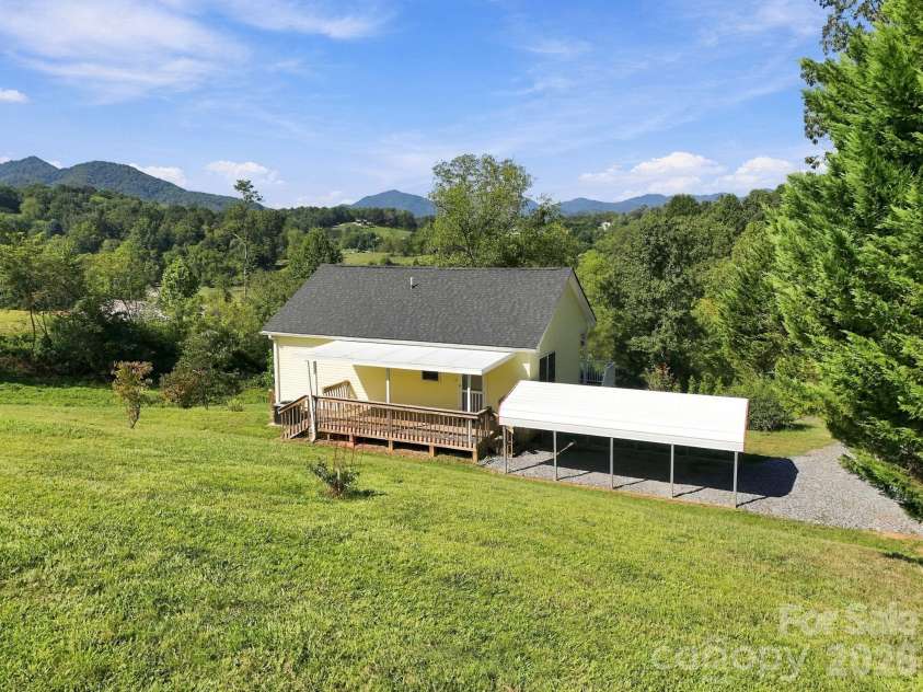 117 Ho Hum Way, Leicester, NC 28748.  MLS# CAR4422890, YatesRealty ID 51054. 