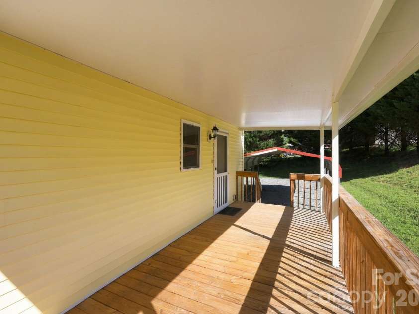 117 Ho Hum Way, Leicester, NC 28748.  MLS# CAR4422890, YatesRealty ID 51054. 