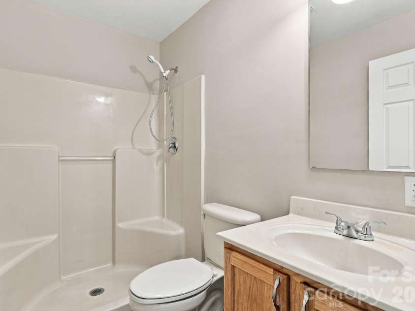 117 Ho Hum Way, Leicester, NC 28748.  MLS# CAR4422890, YatesRealty ID 51054. 
