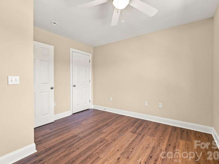 117 Ho Hum Way, Leicester, NC 28748.  MLS# CAR4422890, YatesRealty ID 51054. 