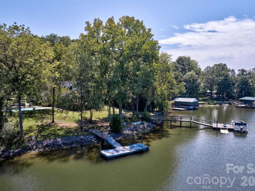 486 Willow Cove Road, Lake Wylie, SC 29710.  MLS# CAR4416868, YatesRealty ID 51055. 