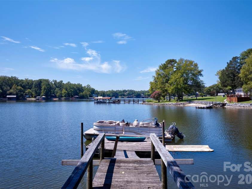 486 Willow Cove Road, Lake Wylie, SC 29710.  MLS# CAR4416868, YatesRealty ID 51055. 