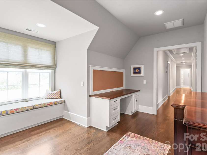 2800 Wintergreen Drive, Charlotte, NC 28211.  MLS# CAR4410831, YatesRealty ID 51056. Second floor study with a lovely bench window seat for reading or daydreaming