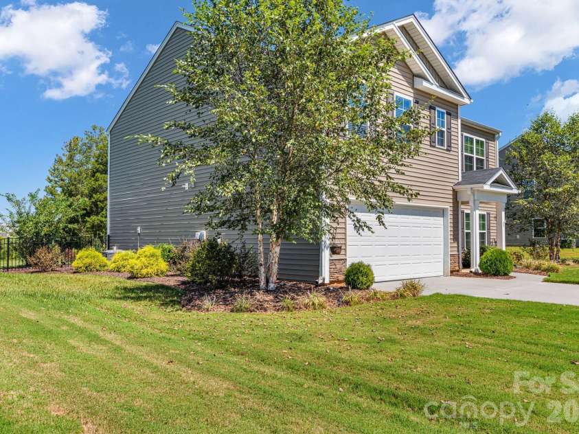 350 Daniel Drive, Lexington, NC 27295.  MLS# CAR4425243, YatesRealty ID 51059. 