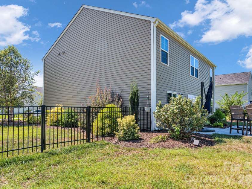 350 Daniel Drive, Lexington, NC 27295.  MLS# CAR4425243, YatesRealty ID 51059. 