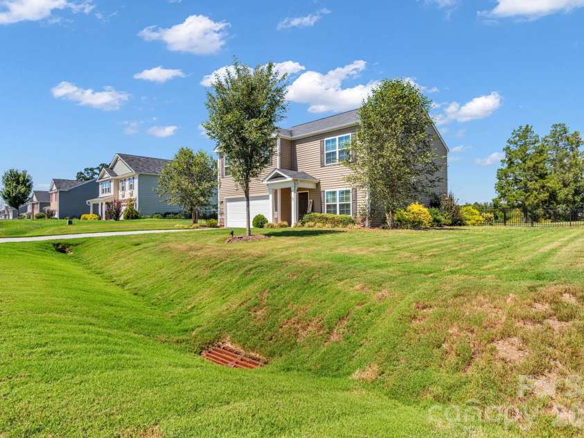 350 Daniel Drive, Lexington, NC 27295.  MLS# CAR4425243, YatesRealty ID 51059. 