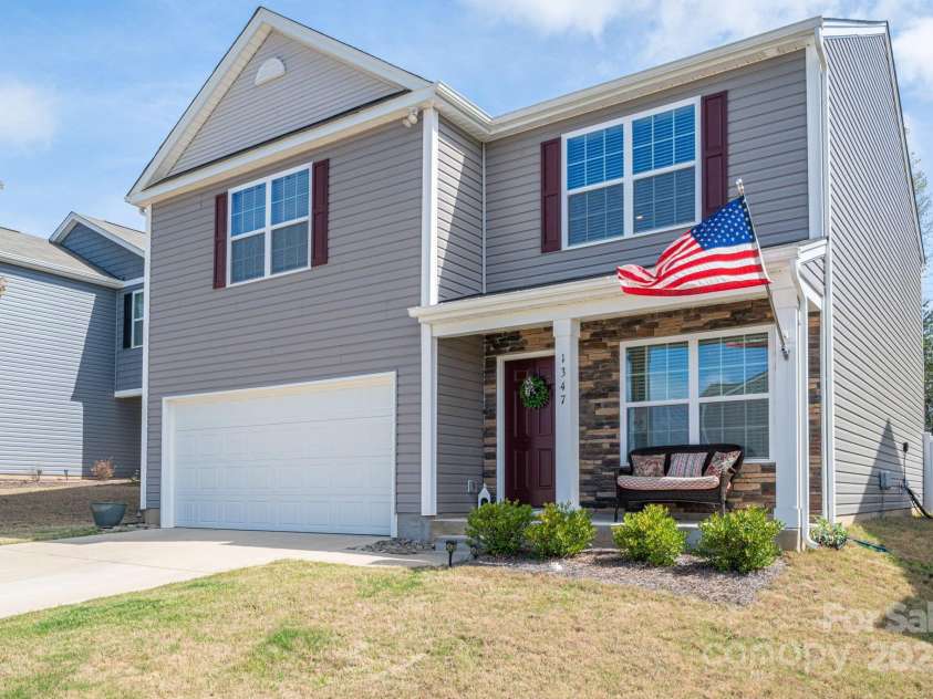 1347 Mifflin Lane, Dallas, NC 28034.  MLS# CAR4245403, YatesRealty ID 5106. 