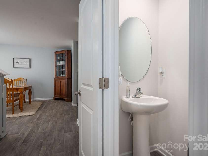 1347 Mifflin Lane, Dallas, NC 28034.  MLS# CAR4245403, YatesRealty ID 5106. 