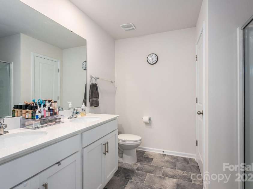 1347 Mifflin Lane, Dallas, NC 28034.  MLS# CAR4245403, YatesRealty ID 5106. 