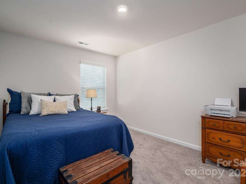 1347 Mifflin Lane, Dallas, NC 28034.  MLS# CAR4245403, YatesRealty ID 5106. 