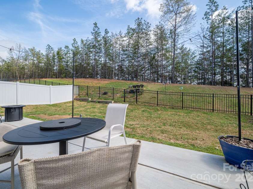 1347 Mifflin Lane, Dallas, NC 28034.  MLS# CAR4245403, YatesRealty ID 5106. 