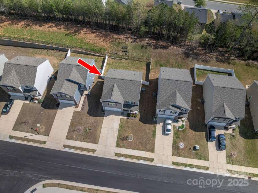 1347 Mifflin Lane, Dallas, NC 28034.  MLS# CAR4245403, YatesRealty ID 5106. 