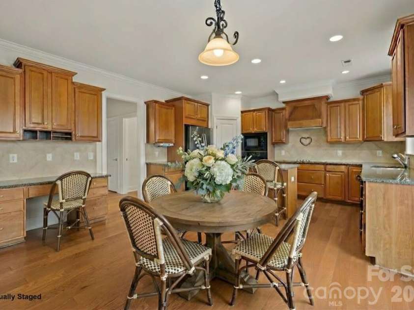 2100 Goddard Way, Waxhaw, NC 28173.  MLS# CAR4344975, YatesRealty ID 5106. 
