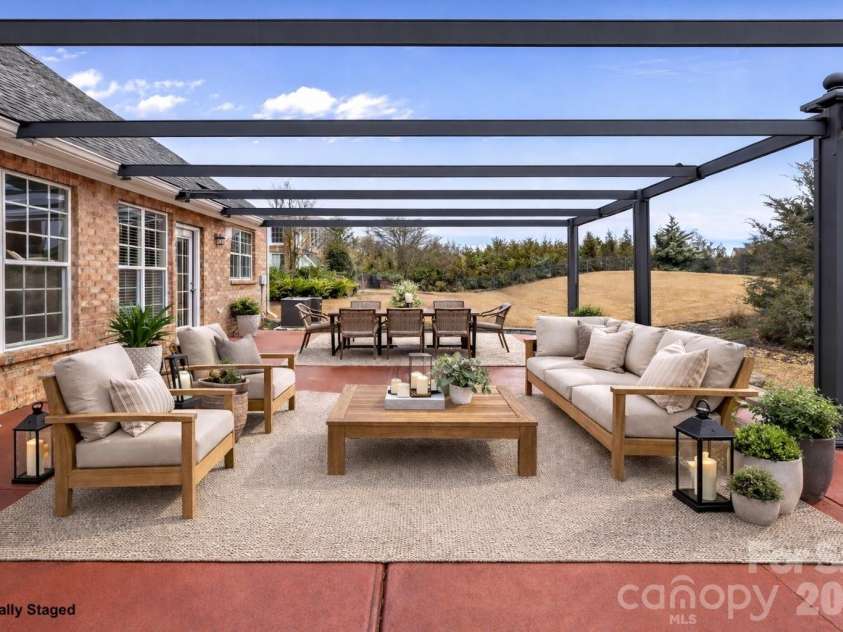 2100 Goddard Way, Waxhaw, NC 28173.  MLS# CAR4344975, YatesRealty ID 5106. 