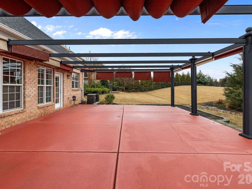 2100 Goddard Way, Waxhaw, NC 28173.  MLS# CAR4344975, YatesRealty ID 5106. 
