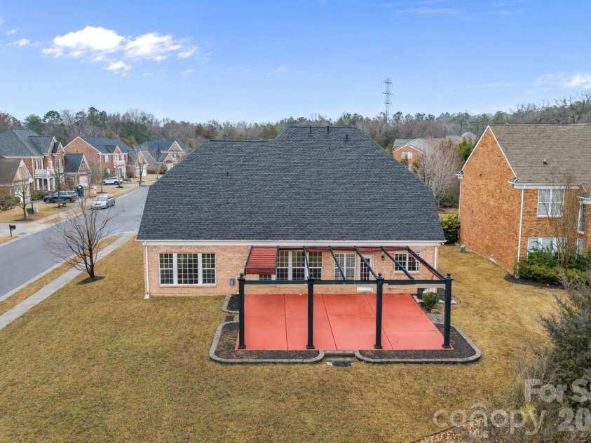 2100 Goddard Way, Waxhaw, NC 28173.  MLS# CAR4344975, YatesRealty ID 5106. 