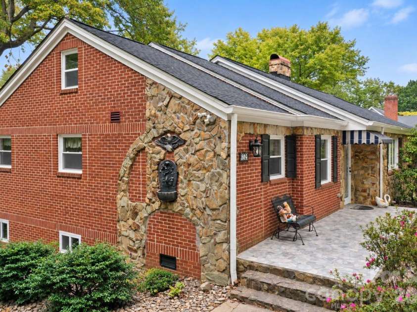 609 1st Avenue, Conover, NC 28613.  MLS# CAR4424652, YatesRealty ID 51063. 